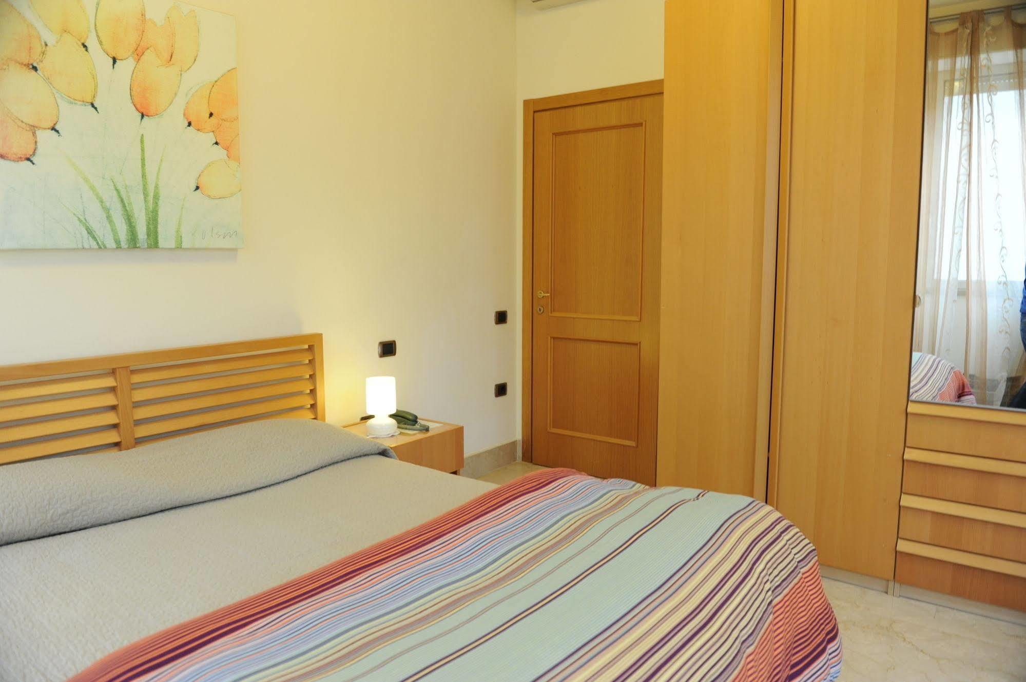 Lux Appartamenti Rom Exteriör bild